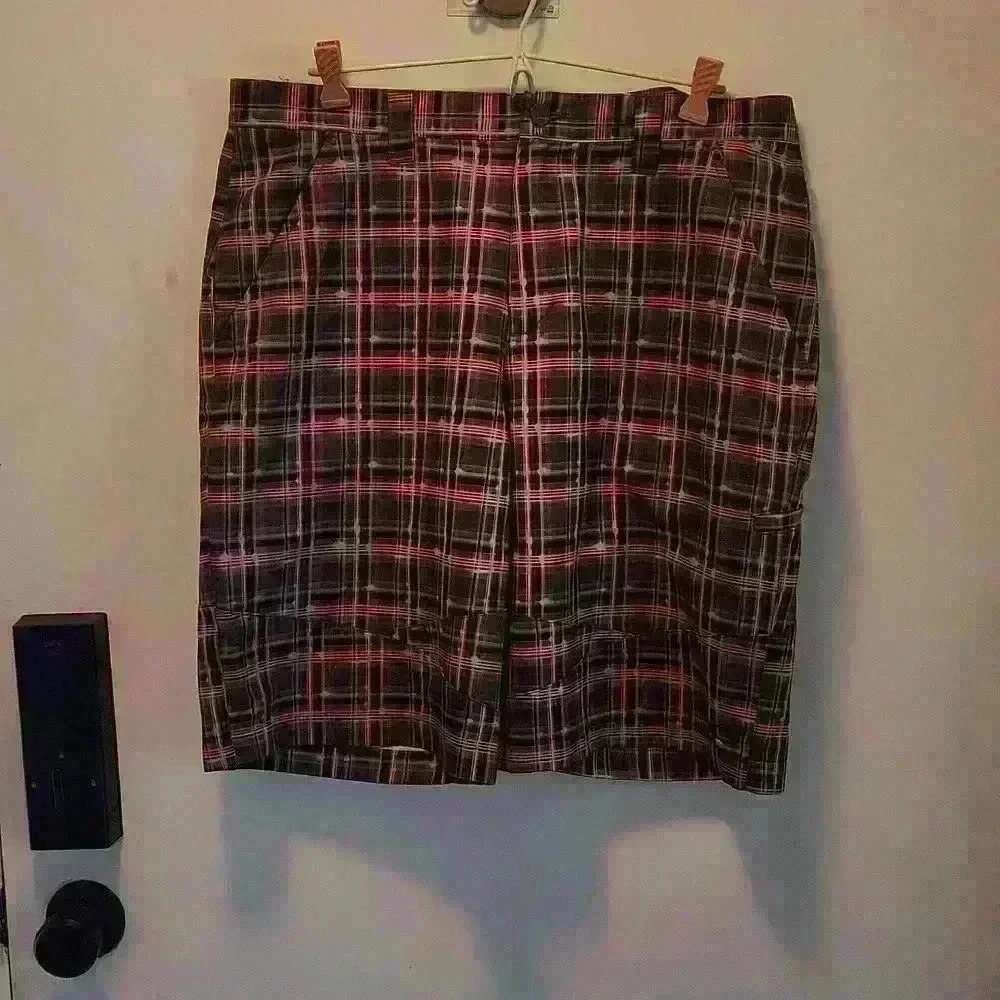 Plaid  Oakley Men's Shorts Size 36